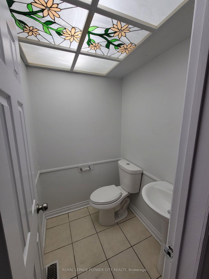 433 Hansen Rd N, Brampton, L6V 3P6 | Image 3