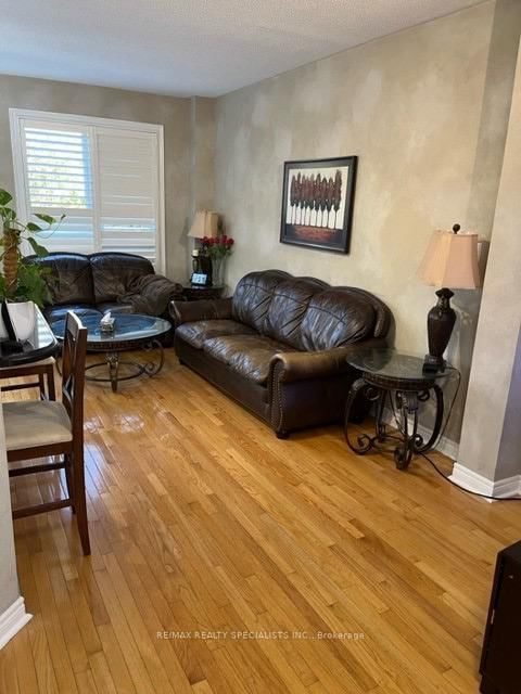 48 Silent Pond Crescent