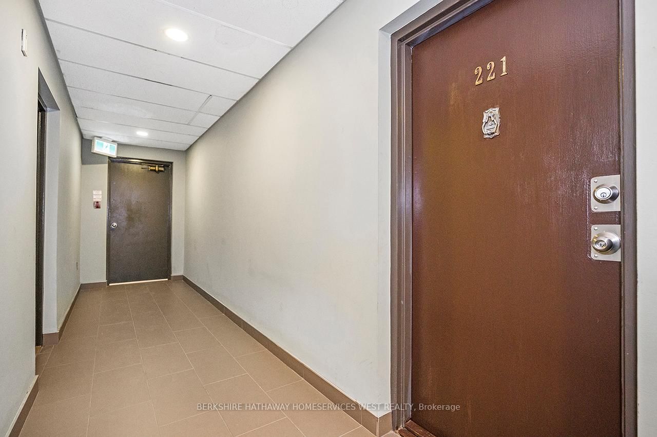 Listing Image 35