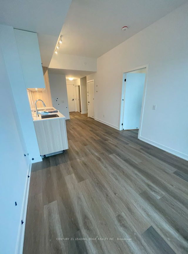 325 - 10 Mississauga Road