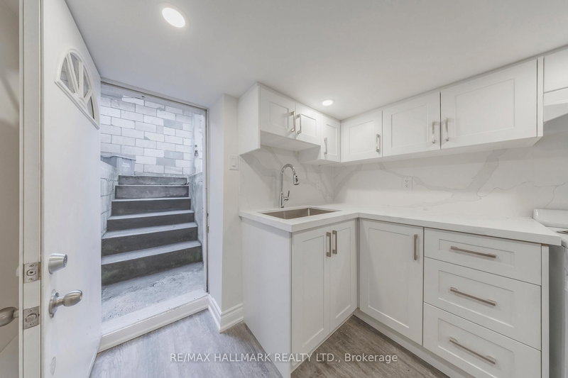 Bsmt - 185 Laughton Ave, Toronto, M6N 2X6 | Image 2