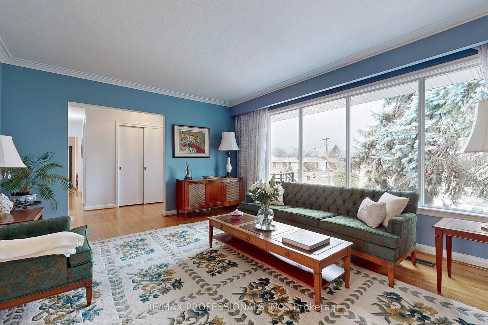 Listing Image 7