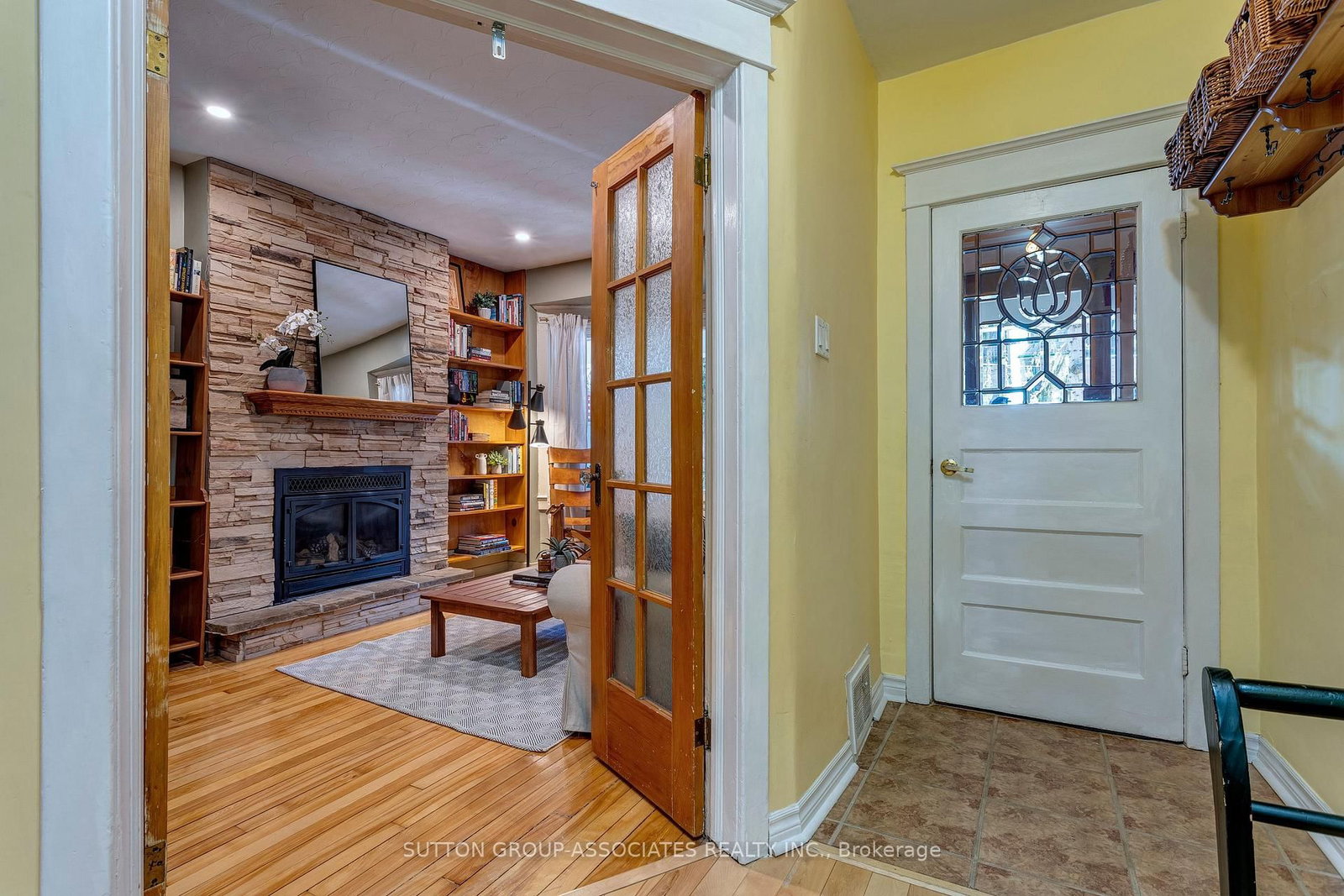 Listing Image 5