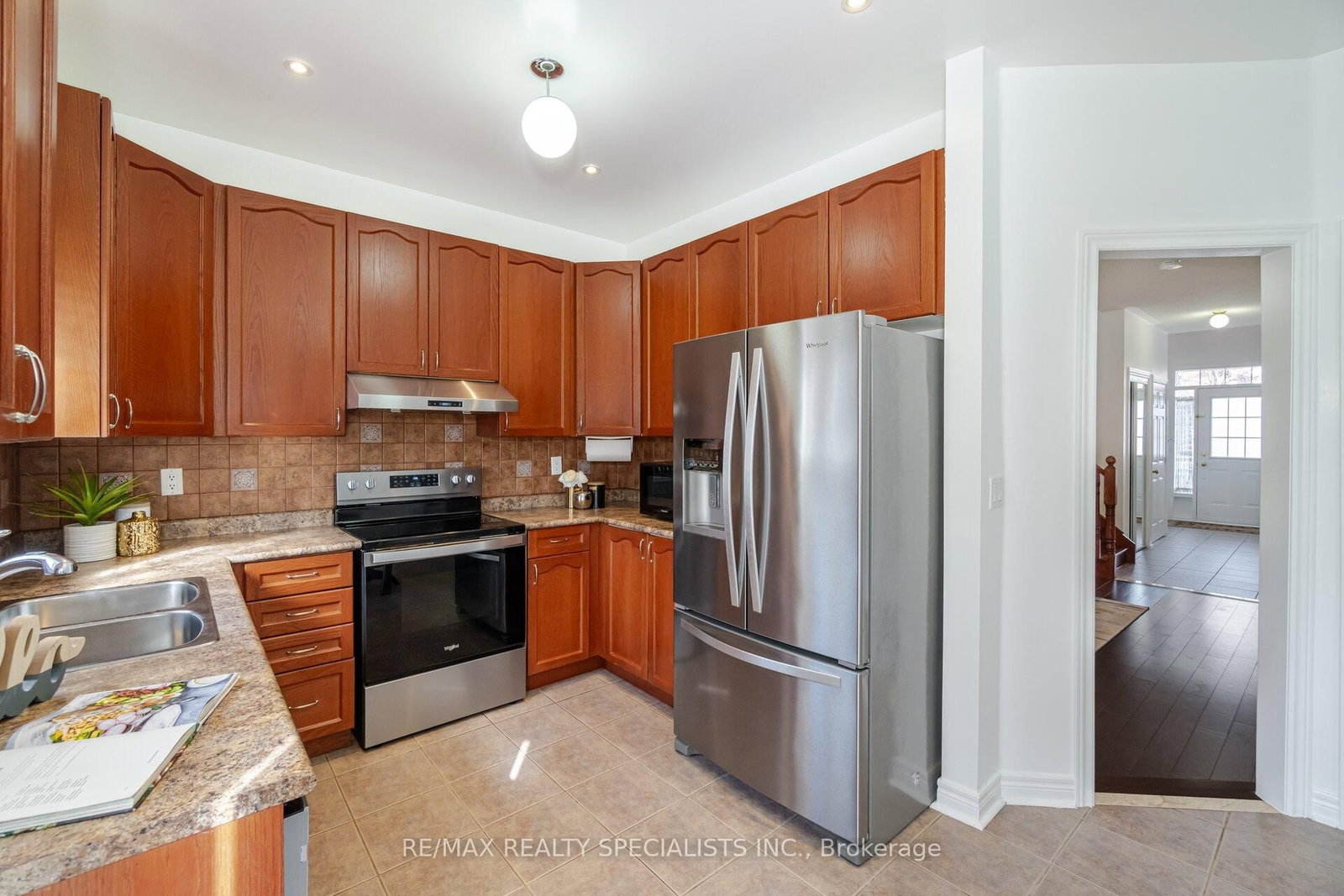 Listing Image 7