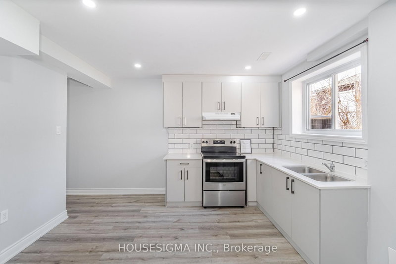 91 Bruce Beer Dr E, Brampton, L6V 2Z7 | Image 2