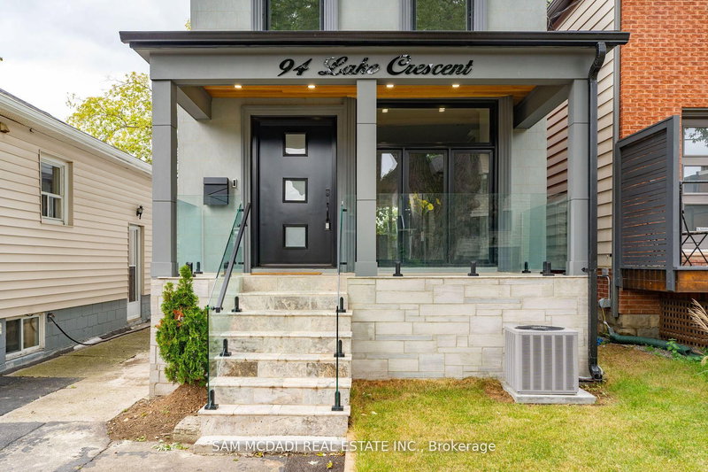 94 Lake Cres, Toronto, M8V 1W1 | Image 2