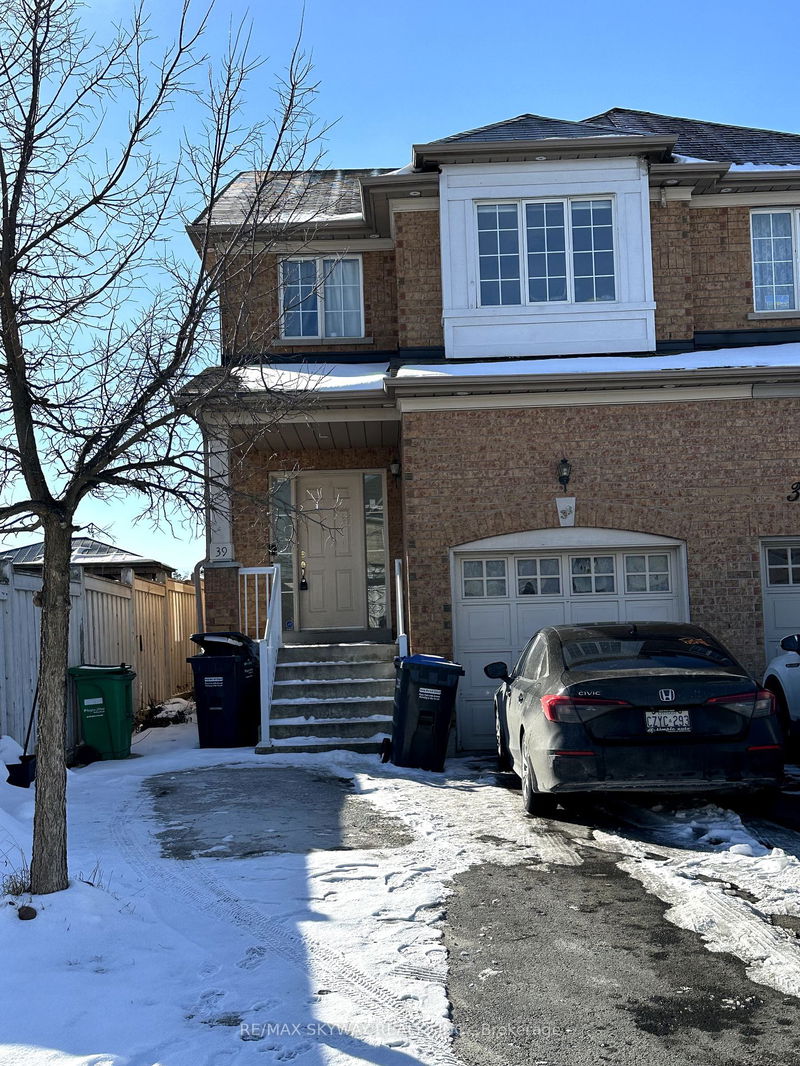 home for lease on 39 Rotunda Street