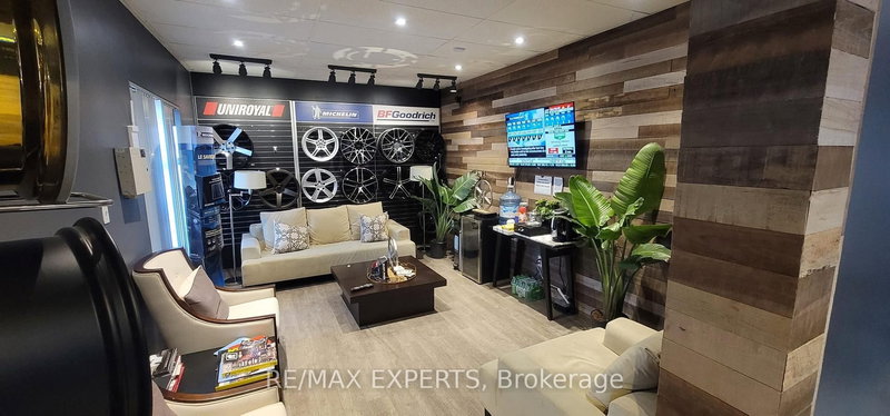 27 - 45 Brisbane Rd, Toronto, M3J 2K1 | Image 3