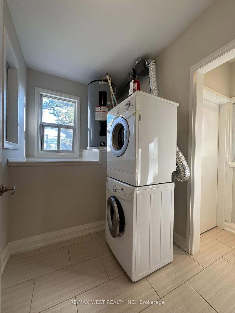 Main - 177 Marion St, Toronto, M6R 1E9 | Image 3