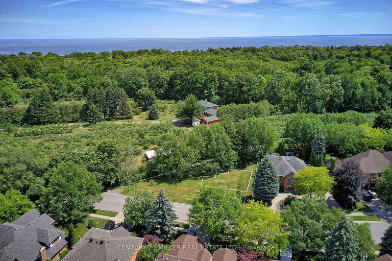 home for sale on 2472 Deer Run Avenue