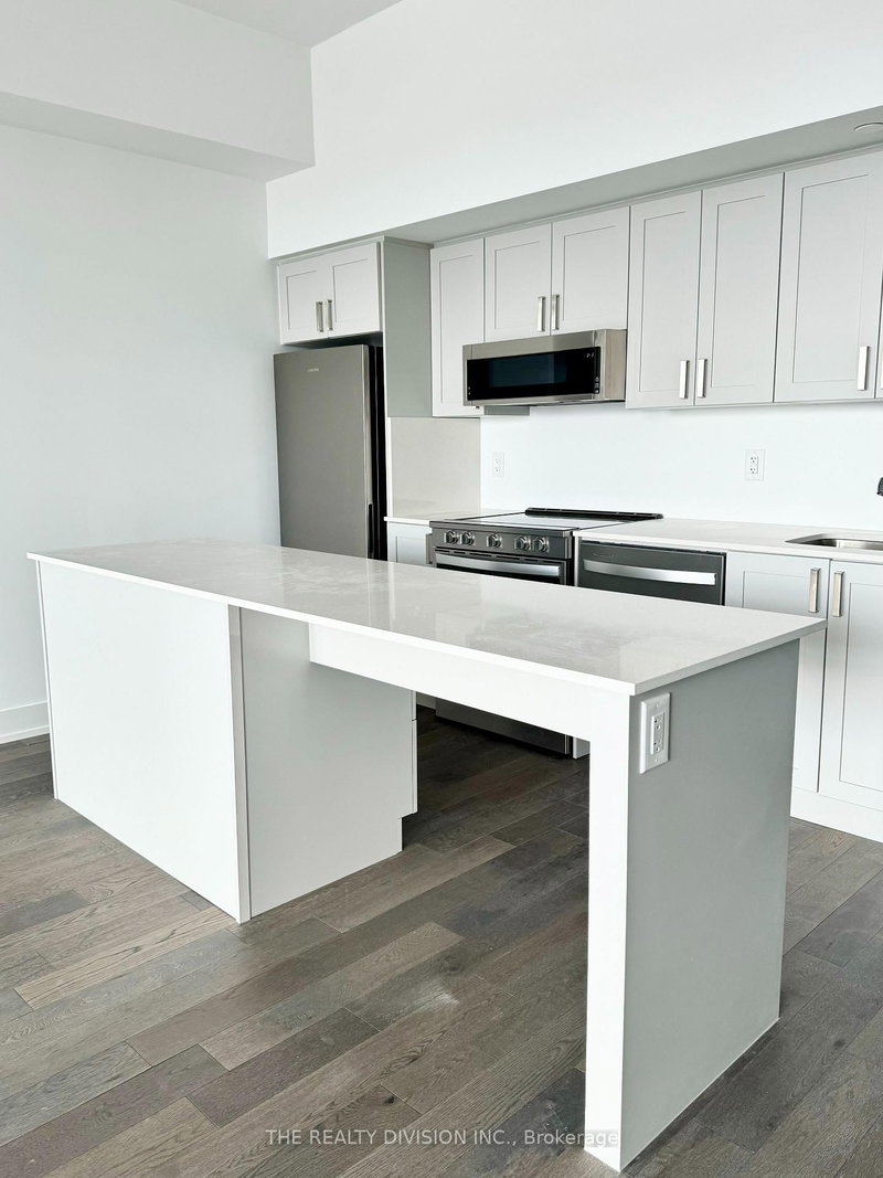 611 - 1063 Douglas Mccurdy Comm Circ, Mississauga, L5G 0C5 | Image 2