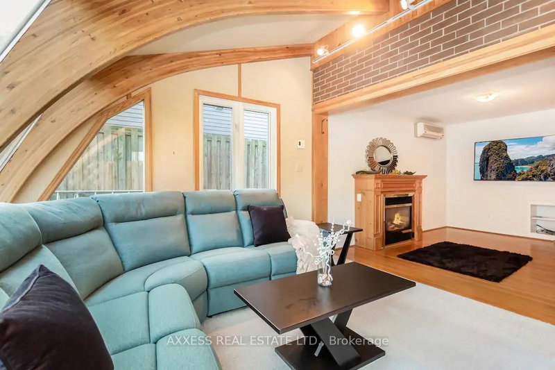 153 Ulster Dr S, Oakville, L6L 3P3 | Image 2