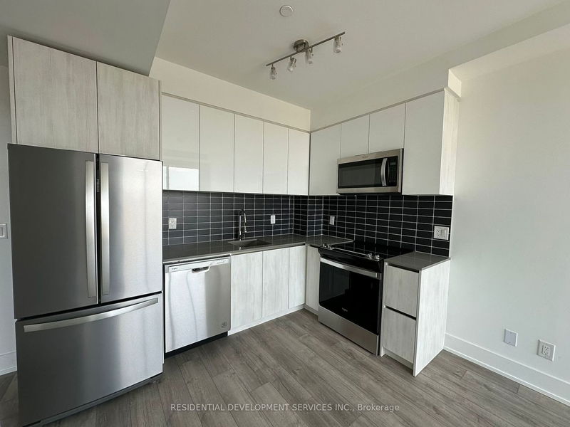 home for lease on 1213-3100 Keele Street
