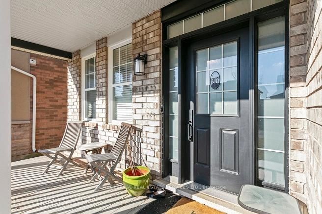 917 Mctrach Cres, Milton, L9T 1M5 | Image 2