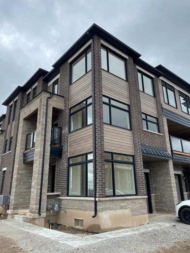 1560 Hilson Heights