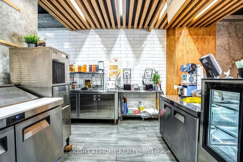 1660 Queen St W, Toronto, M6R 1B2 | Image 3