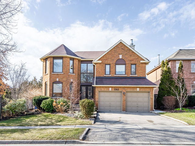 1312 Saddler Circle