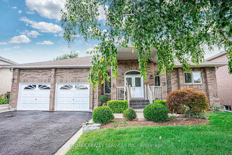 home for sale on 31 Viewmount Crescent