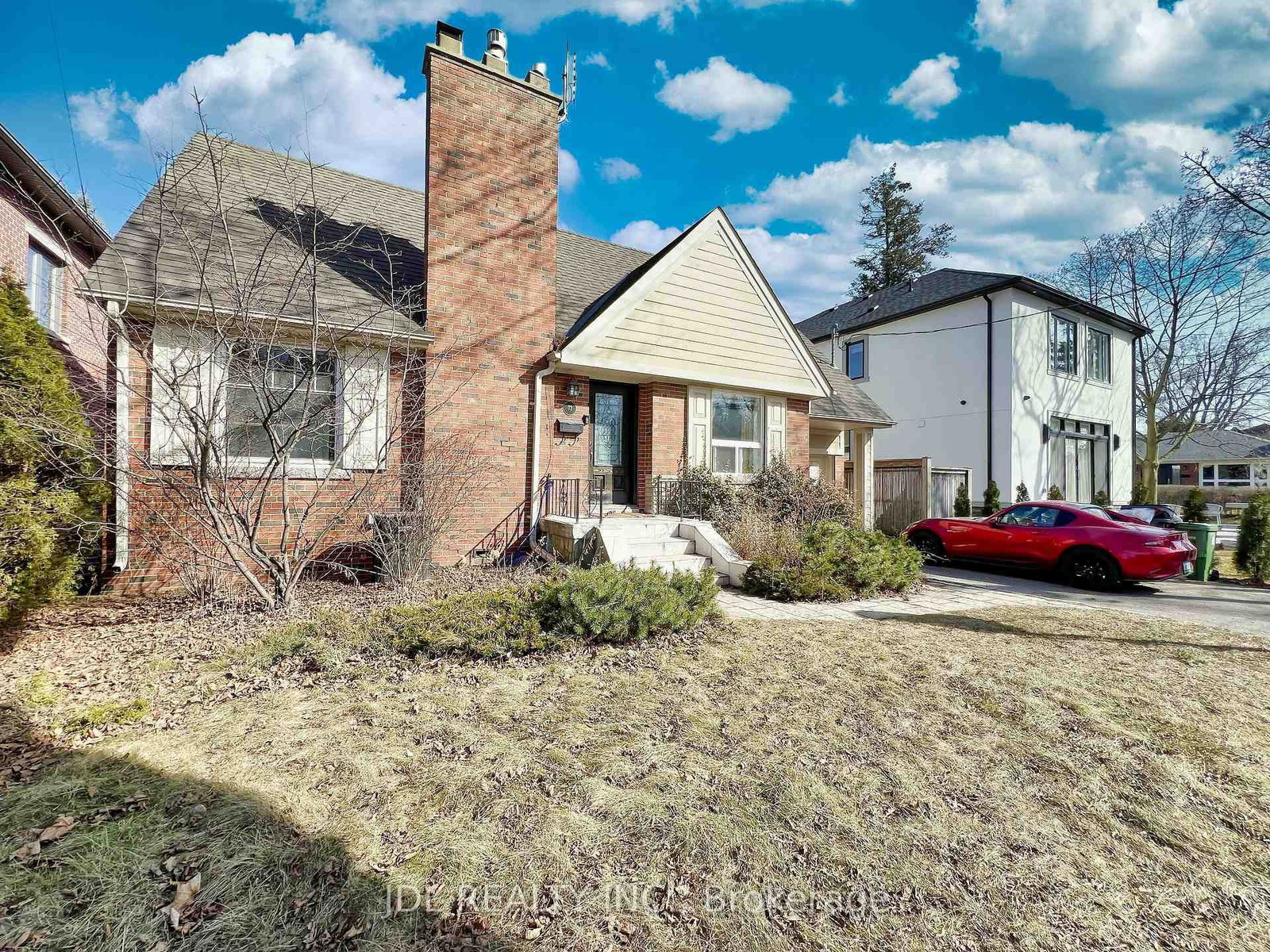Listing photo 2