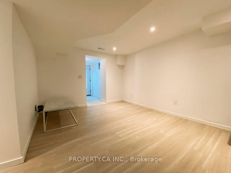 2 - 976 Glencairn Ave, Toronto, M6B 2A9 | Image 3