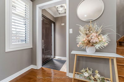 2236 Glazebrook Circ, Oakville - West Oak Trails image-0-2