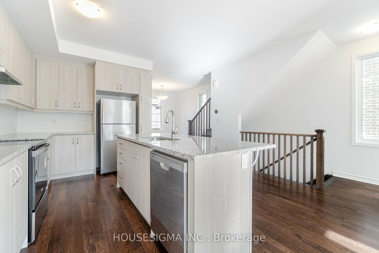 1386 Kaniv Street - Photo 20