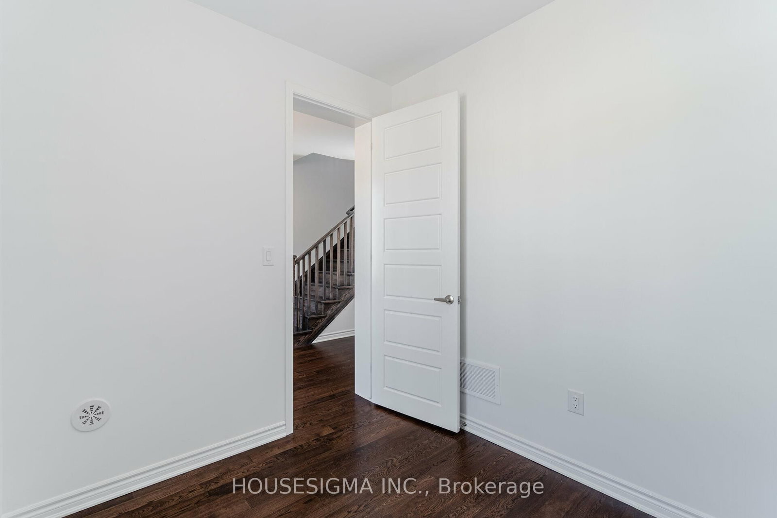 1386 Kaniv Street - Photo 24