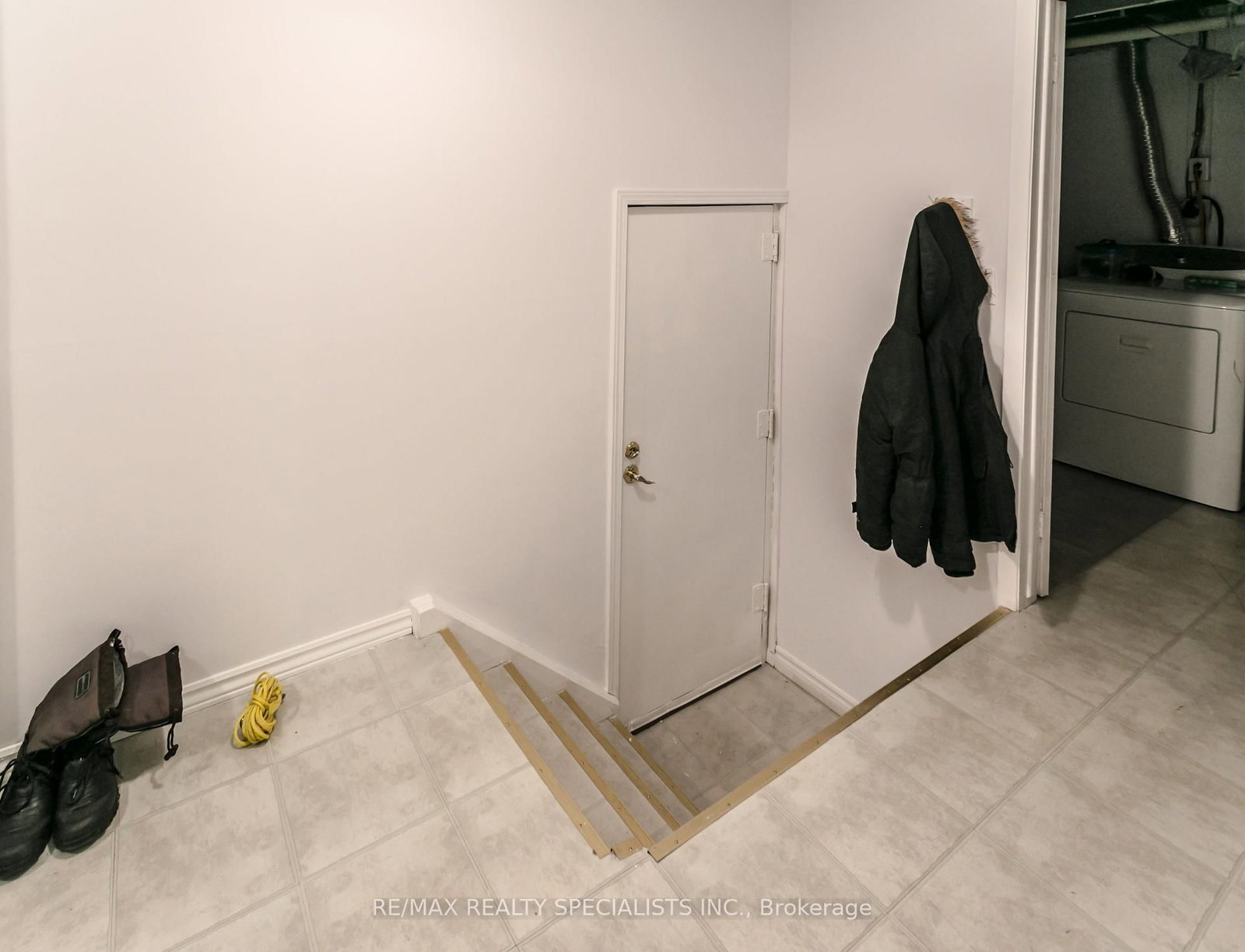 Listing Image 27
