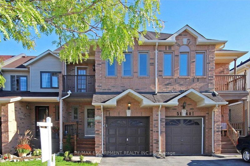 home for lease on 5150 Lampman Avenue