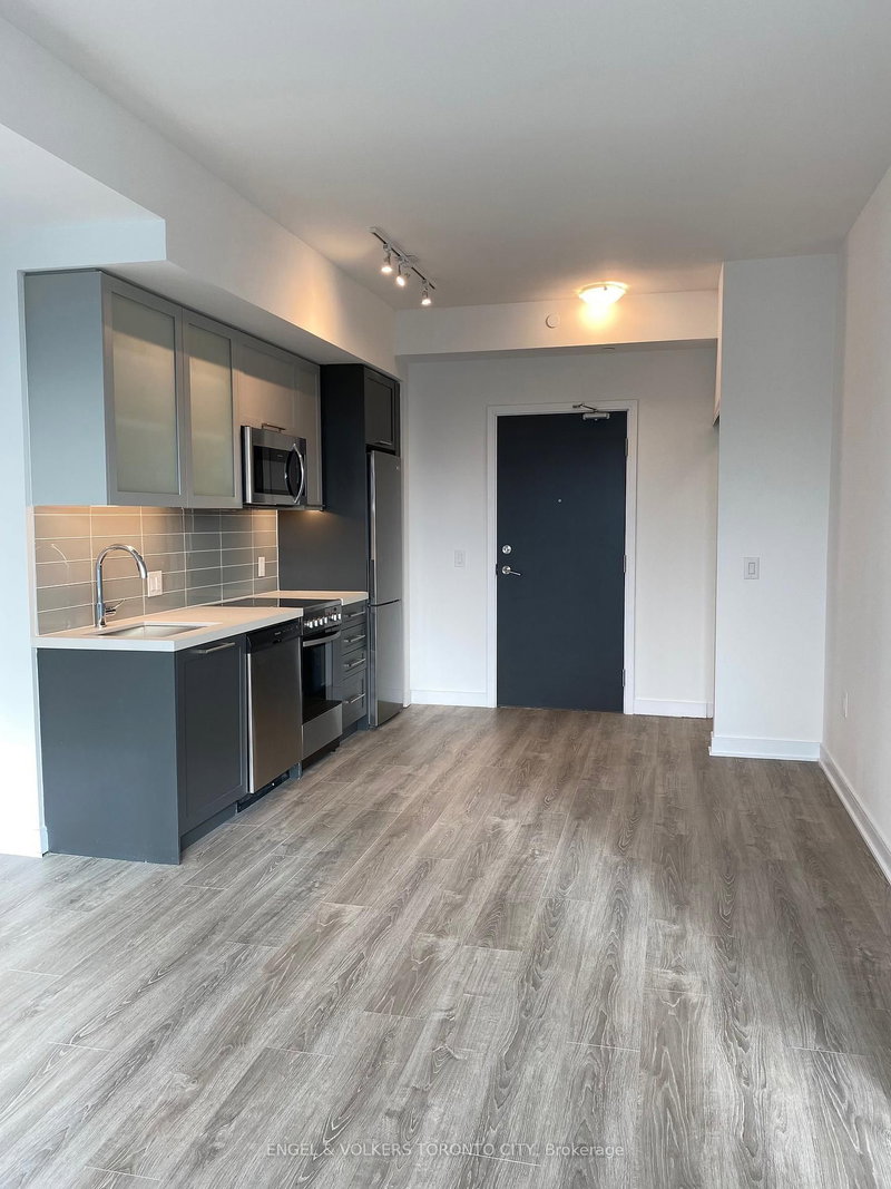 811 - 25 Neighbourhood Lane, Toronto, M8Y 0C4 | Image 2