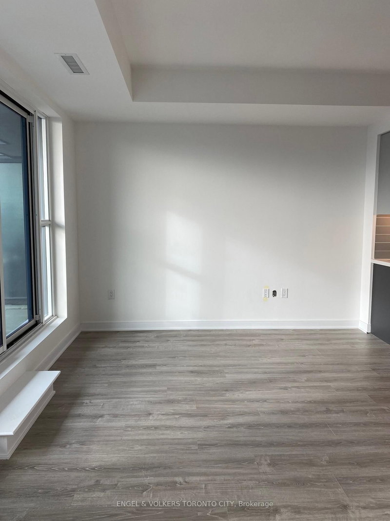 811 - 25 Neighbourhood Lane, Toronto, M8Y 0C4 | Image 3