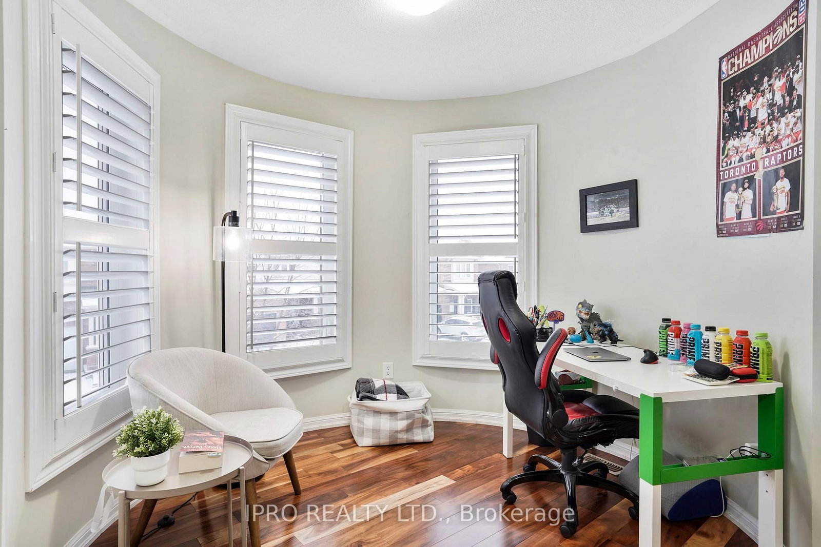 Listing Image 22