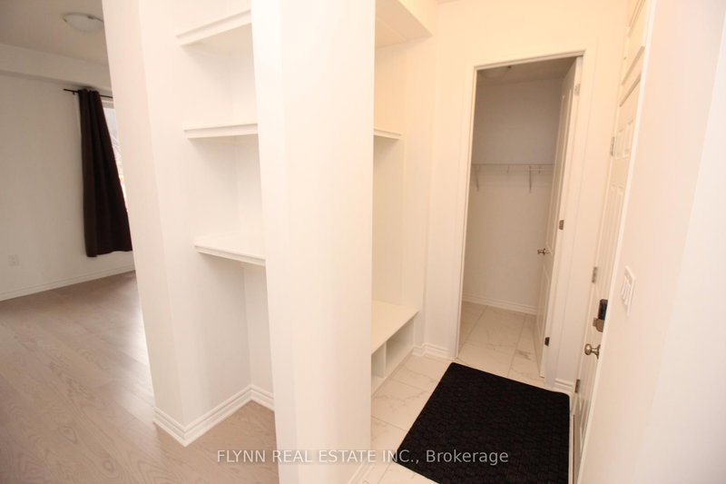 5206 viola desmond Dr, Mississauga, L5M 2S7 | Image 3