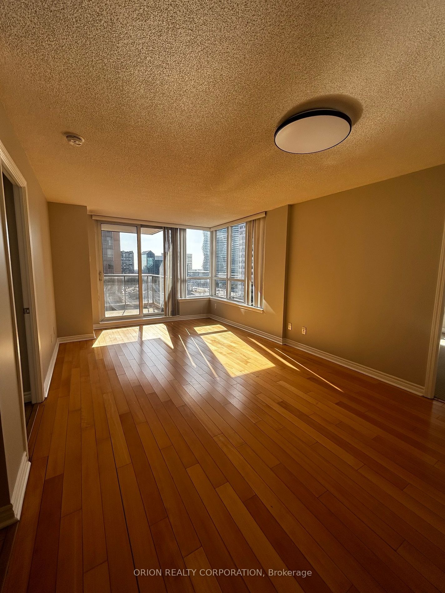 Condo leased at 1102-4090 Living Arts Drive, Mississauga, City Centre, L5B 4M8 - MLS: W8105848