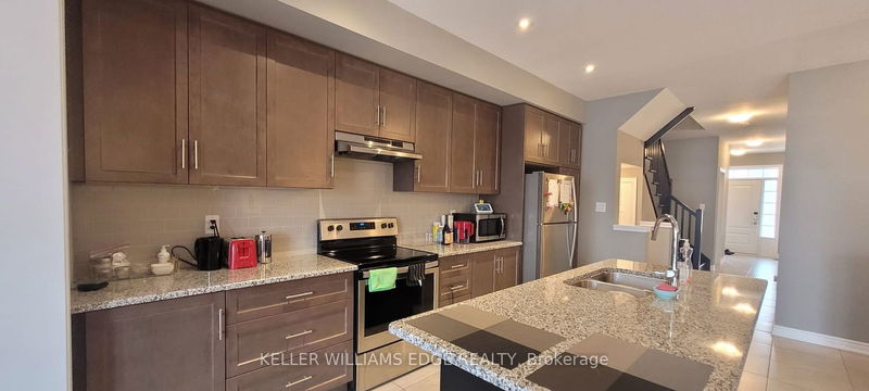 home for lease on 3315 Mockingbird Common Court