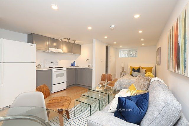 1 - 57 Roncesvalles Avenue