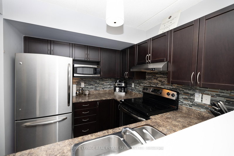 304 - 1360 Main St E, Milton, L9T 7S5 | Image 2