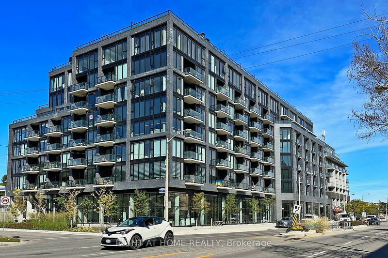 home for lease on 215-7 Smith Crescent