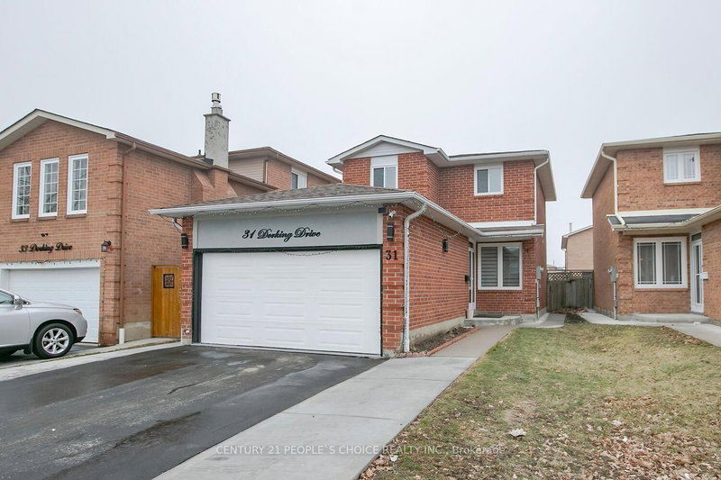 31 Dorking Dr, Brampton, L6Z 3T9 | Image 2