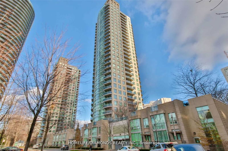 home for lease on 2208-70 Absolute Avenue