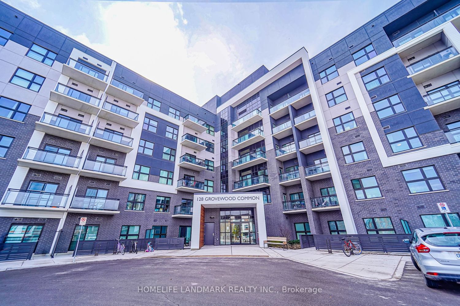 Condo leased at 402-128 Grovewood Common Circle, Oakville, Rural Oakville, L6H 0X3 - MLS: W8110408