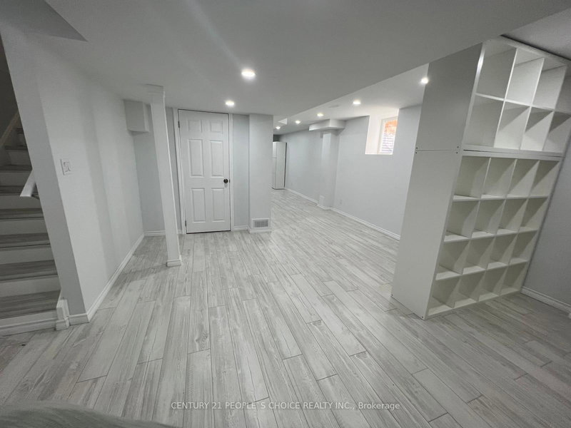 Bsmt - 10 Chudleigh Ave, Brampton, L6X 0N1 | Image 3