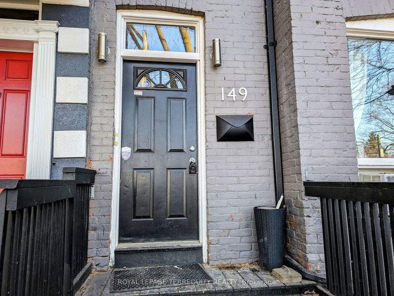 home for lease on Lower-149 Vine Avenue