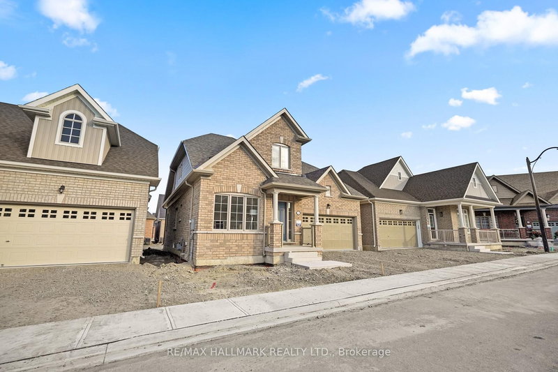 4 Clermiston Cres, Brampton, L6R 3W9 | Image 2