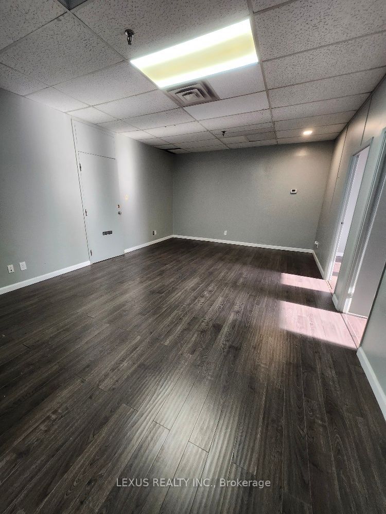 211&212 - 1030 Kamato Rd, Mississauga, L4W 4B6 | Image 2