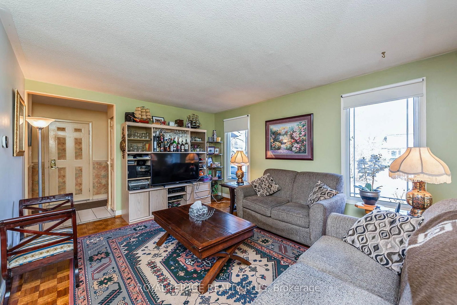Listing Image 7