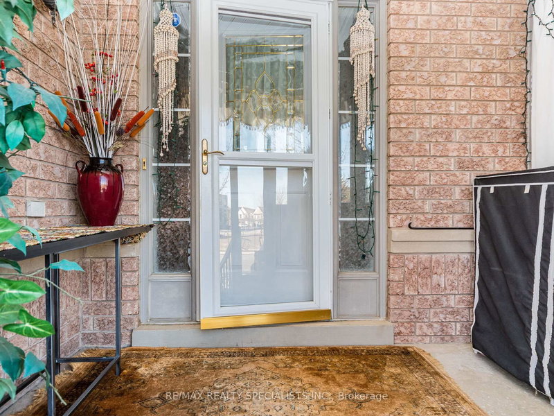 94 Mccrimmon Dr, Brampton, L7A 2Z6 | Image 3