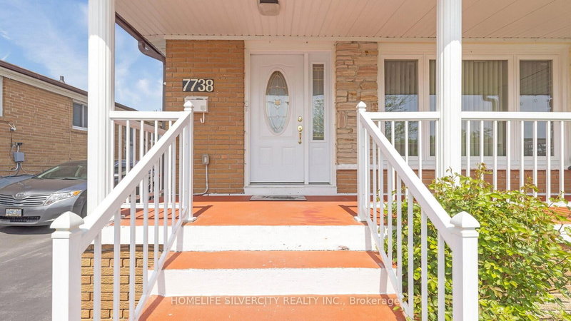 7738 Redstone Rd, Mississauga, L4T 2B9 | Image 3