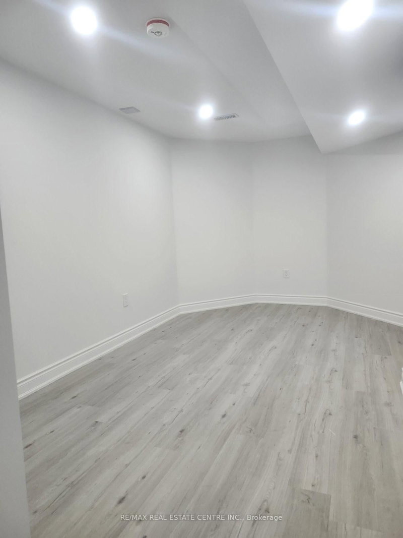 BSMT2 - 1 Branigan Cres, Halton Hills, L0P 1K0 | Image 2