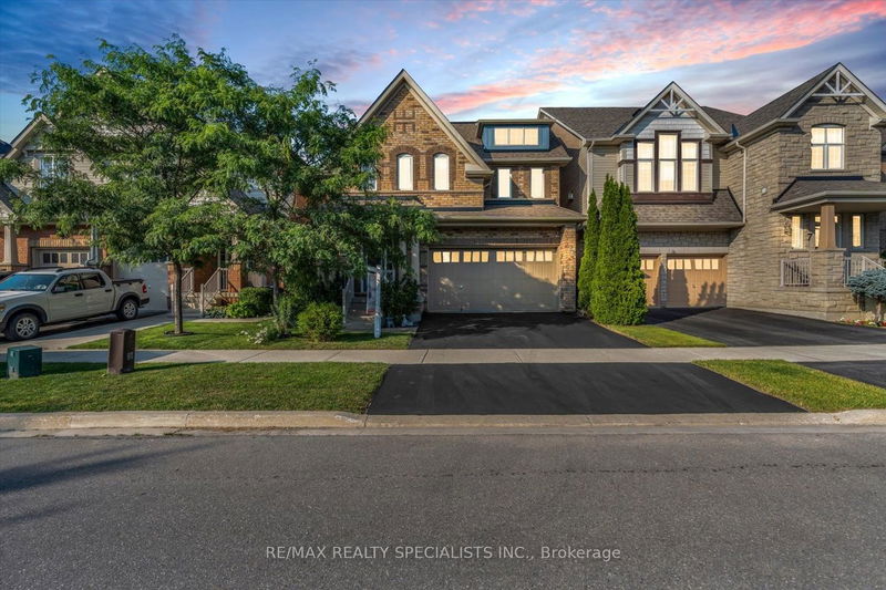 home for sale on 9 Stellar Avenue